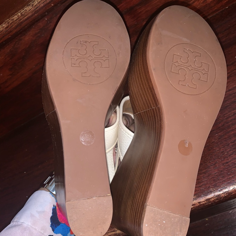 ❌❌❌SOLD Tradesy❌❌❌Tory Burch Selma Wedge White - Picture 7 of 8